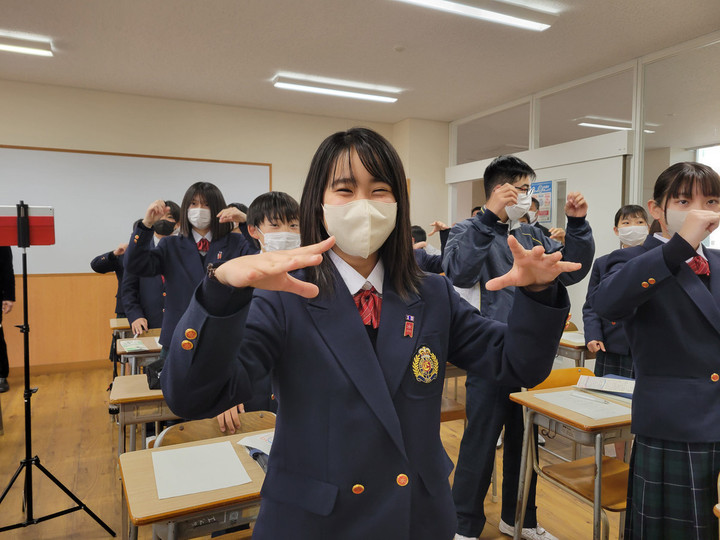 ハンセン病検証会議の記録 : 検証文化の定着を求めて うたに刻まれたハンセン病隔離の歴史 園歌はうたう (岩波